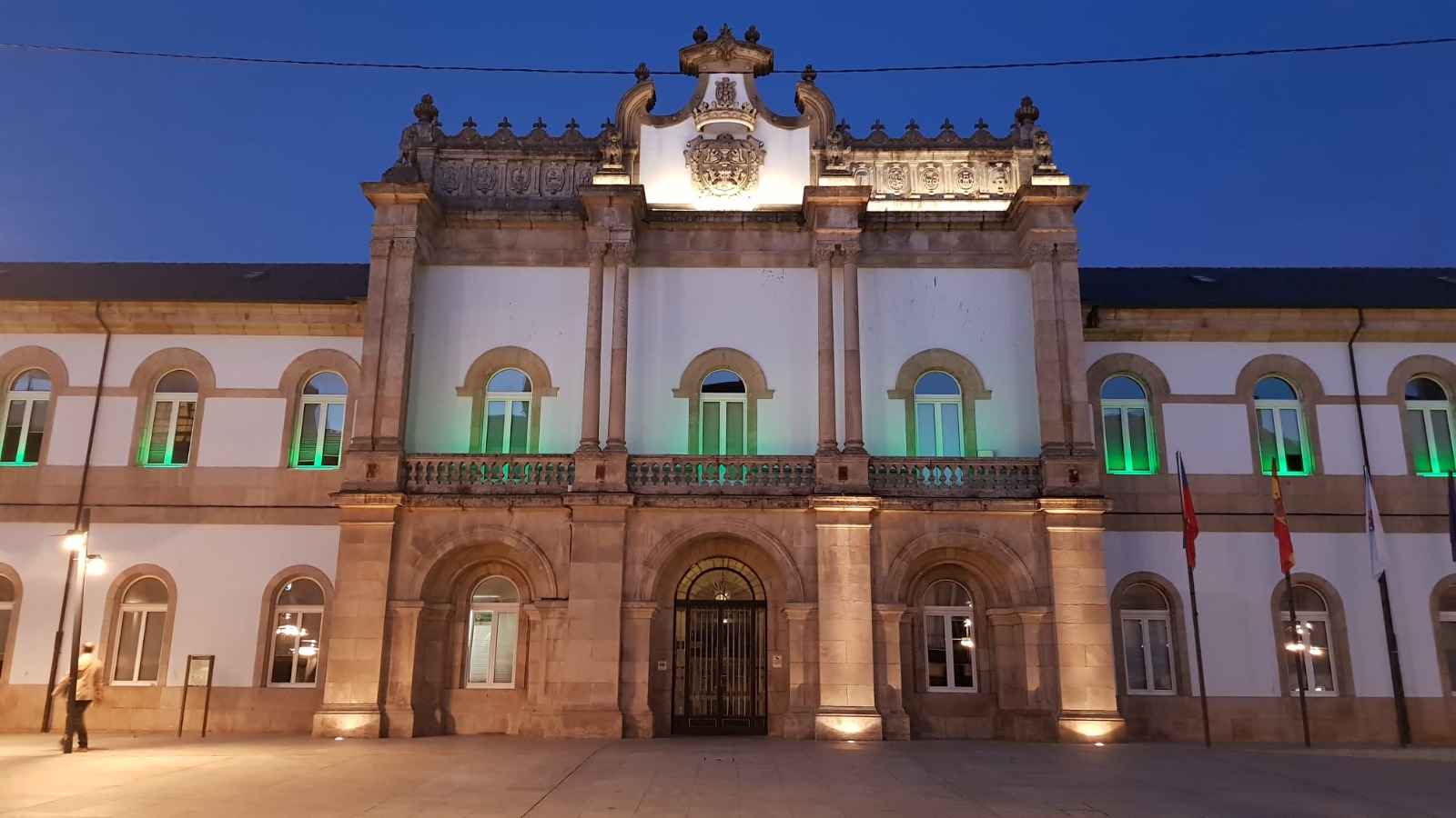 A Deputación ilumínase de verde en apoio á AECC A Deputación ilumínase de verde en apoio á AECC