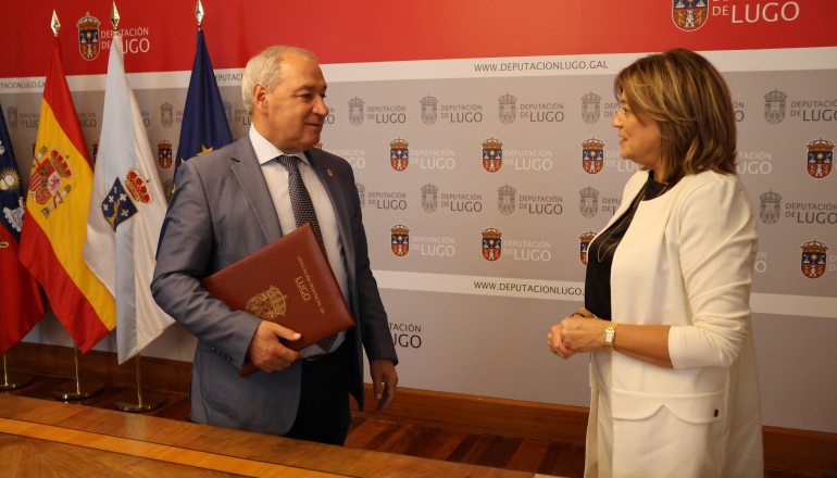 Sinatura convenio con Auxilia Monforte